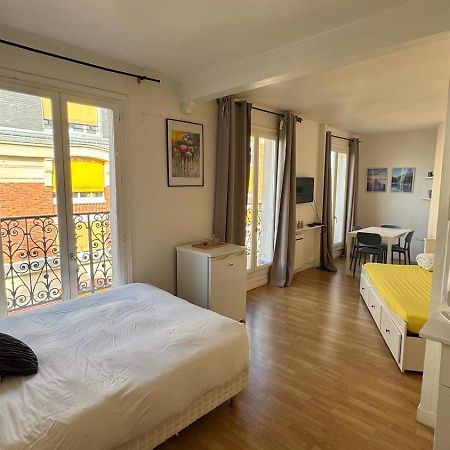 Appartement A Париж Экстерьер фото