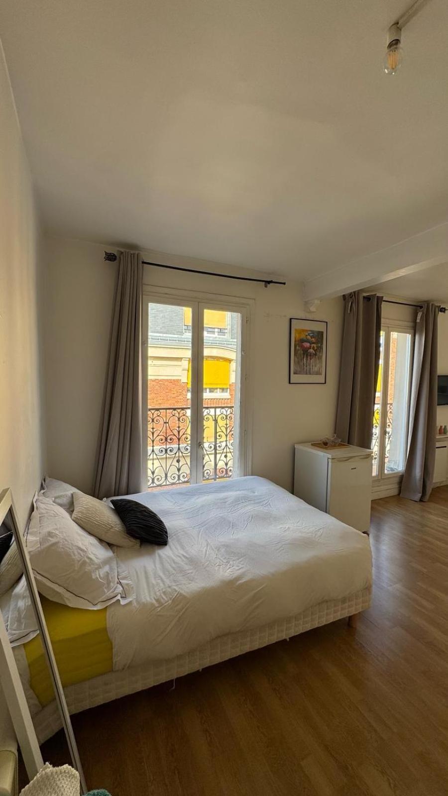 Appartement A Париж Экстерьер фото